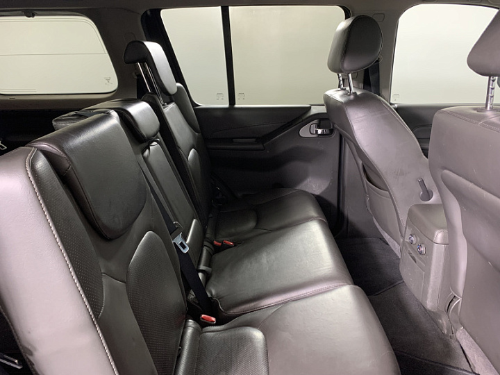 NISSAN Pathfinder 2.5, 2010 года, Автоматическая, Серебристый