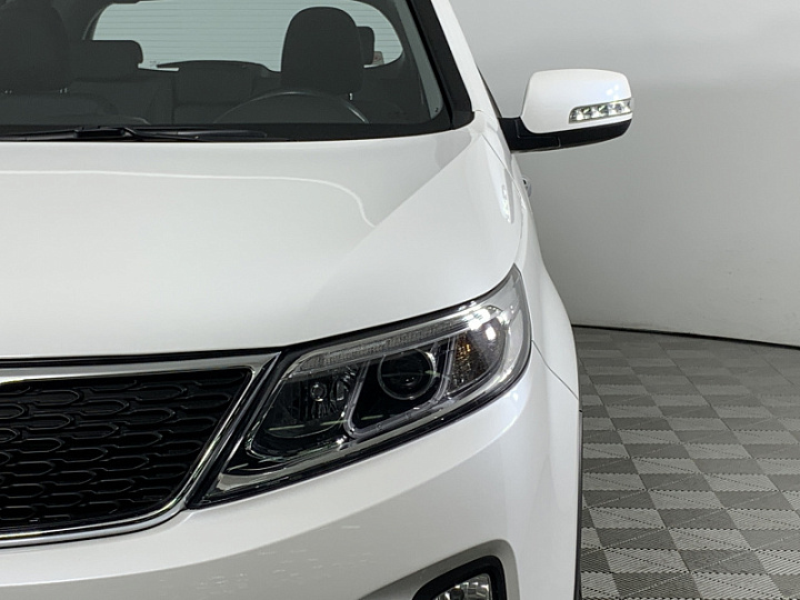 KIA Sorento 2.4, 2015 года, Автоматическая, БЕЛЫЙ