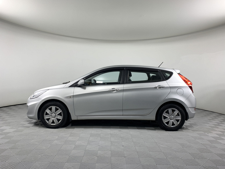 HYUNDAI Solaris 1.4, 2013 года, Автоматическая, Серебристый