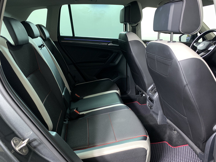 Volkswagen Tiguan 1.4, 2022 года, Робот, Серый
