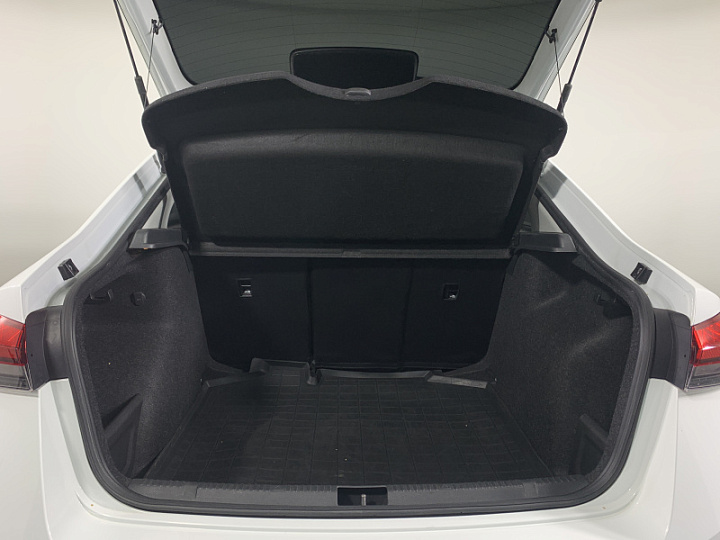 SKODA Rapid 1.6, 2021 года, Автоматическая, БЕЛЫЙ