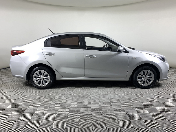 KIA Rio 1.6, 2019 года, Автоматическая, Серебристый
