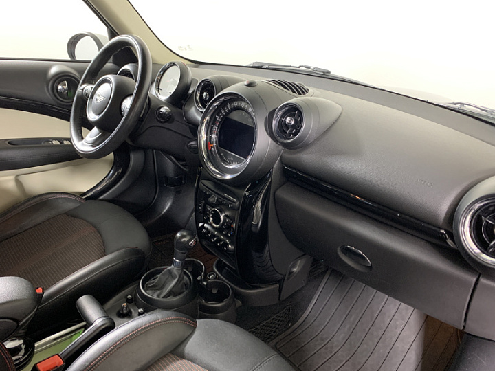 MINI Countryman 1.6, 2015 года, Автоматическая, КОРИЧНЕВЫЙ