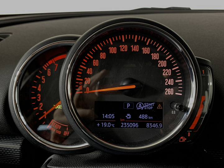 MINI Clubman 1.5, 2018 года, Автоматическая, СЕРЫЙ