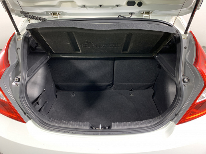 HYUNDAI Solaris 1.4, 2014 года, Автоматическая, БЕЛЫЙ