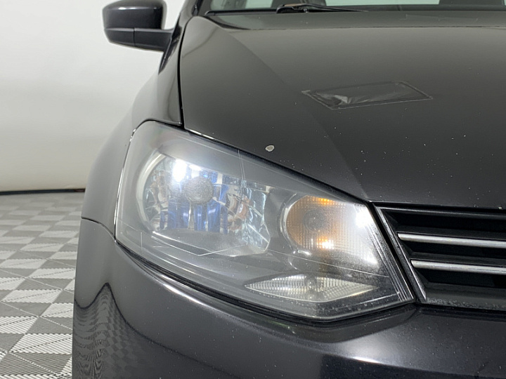 VOLKSWAGEN Polo 1.6, 2013 года, Автоматическая, ЧЕРНЫЙ