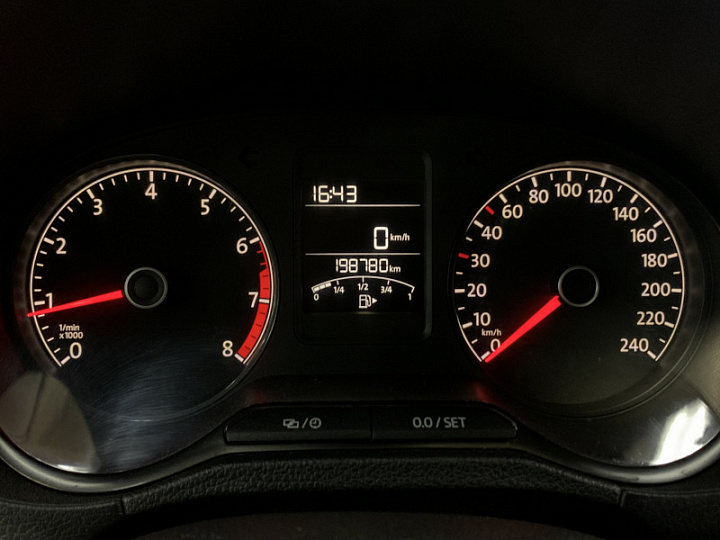VOLKSWAGEN Polo 1.6, 2019 года, Механика, ЧЕРНЫЙ