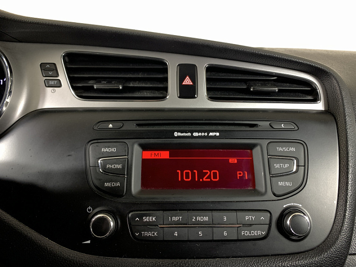 KIA Ceed 1.6, 2014 года, Механика, Коричневый