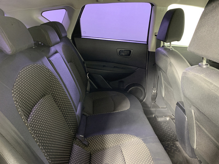 NISSAN Qashqai 1.6, 2008 года, Механика, Серебристый
