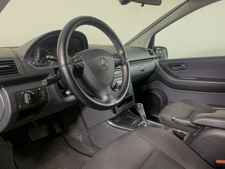 MERCEDES-BENZ A-Класс 1.7, 2011 года, Автоматическая, КОРИЧНЕВЫЙ