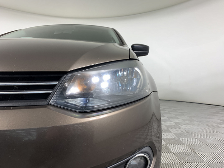VOLKSWAGEN Polo 1.6, 2014 года, Автоматическая, КОРИЧНЕВЫЙ