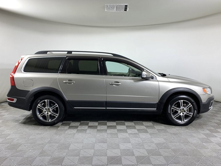 Volvo XC70 2.4, 2012 года, Автоматическая, Бежевый