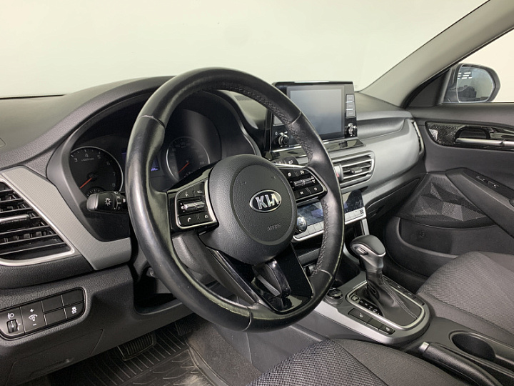KIA Seltos 1.6, 2021 года, Автоматическая, СЕРЫЙ