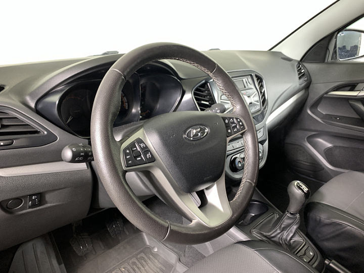 Lada Vesta 1.6, 2020 года, Механика, СЕРЫЙ