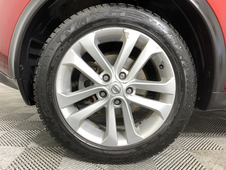 NISSAN Juke 1.6, 2012 года, Вариатор, КРАСНЫЙ