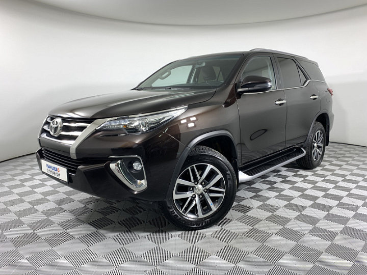TOYOTA Fortuner 2.8, 2017 года, Автоматическая, Темно-Коричневый