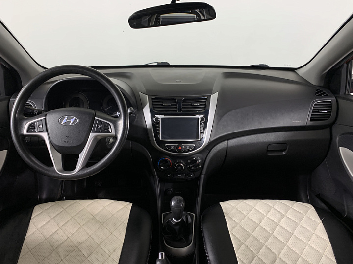 HYUNDAI Solaris 1.6, 2011 года, Механика, Красный гранат