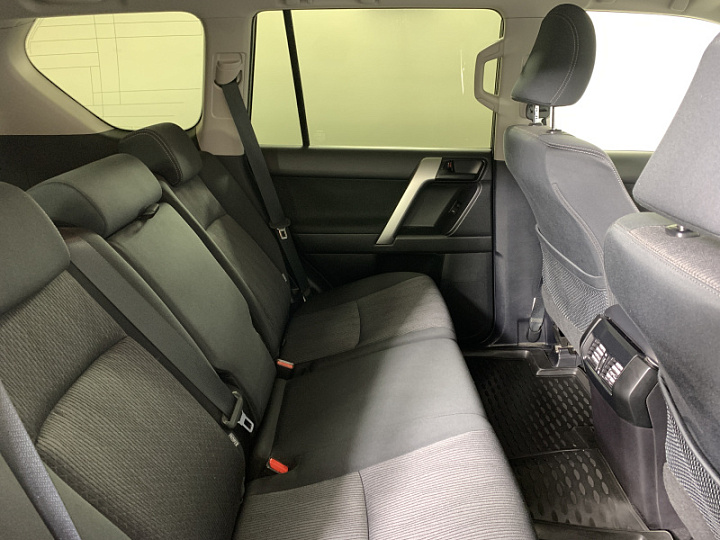 TOYOTA Land Cruiser Prado 2.8, 2015 года, Автоматическая, БЕЛЫЙ