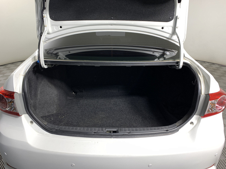 TOYOTA Corolla 1.6, 2012 года, Автоматическая, БЕЛЫЙ