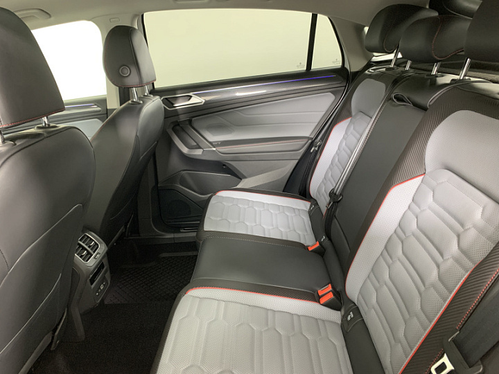 VOLKSWAGEN Tiguan 2, 2023 года, Робот, БЕЛЫЙ