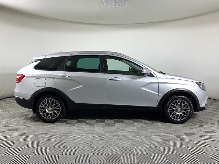 Lada Vesta 1.8, 2019 года, Робот, Серебристый