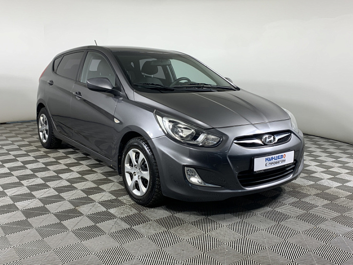 HYUNDAI Solaris 1.4, 2011 года, Автоматическая, Черно-Серый