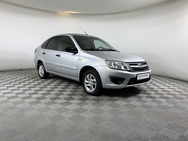 Lada Granta 1.6, 2016 года, Механика, Серебристый