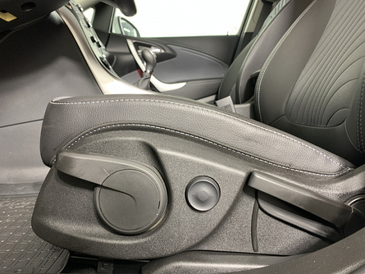 OPEL Astra 1.6, 2012 года, Механика, БЕЛЫЙ