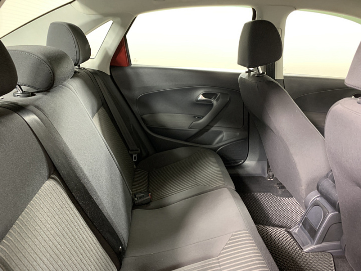 VOLKSWAGEN Polo 1.6, 2013 года, Автоматическая, ВИШНЕВО-КРАСНЫЙ