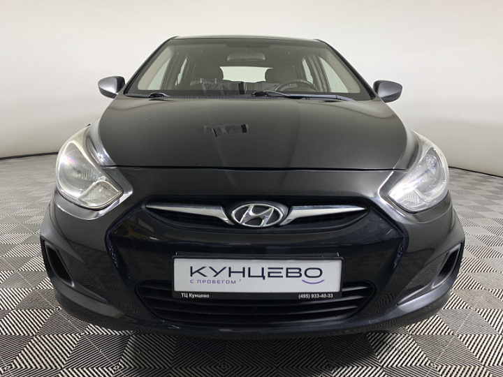 Hyundai Solaris 1.6, 2012 года, Механика, Черный