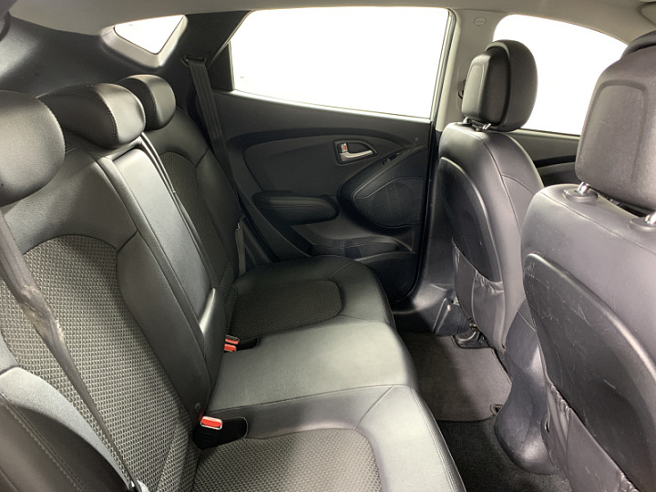 HYUNDAI ix35 2, 2012 года, Автоматическая, Серебристый