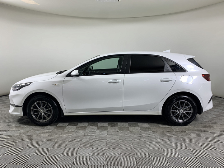 KIA Ceed 1.6, 2022 года, Автоматическая, БЕЛЫЙ