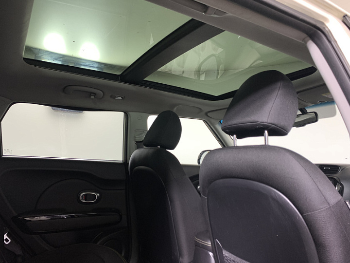 KIA Soul 1.6, 2015 года, Автоматическая, Бежевый