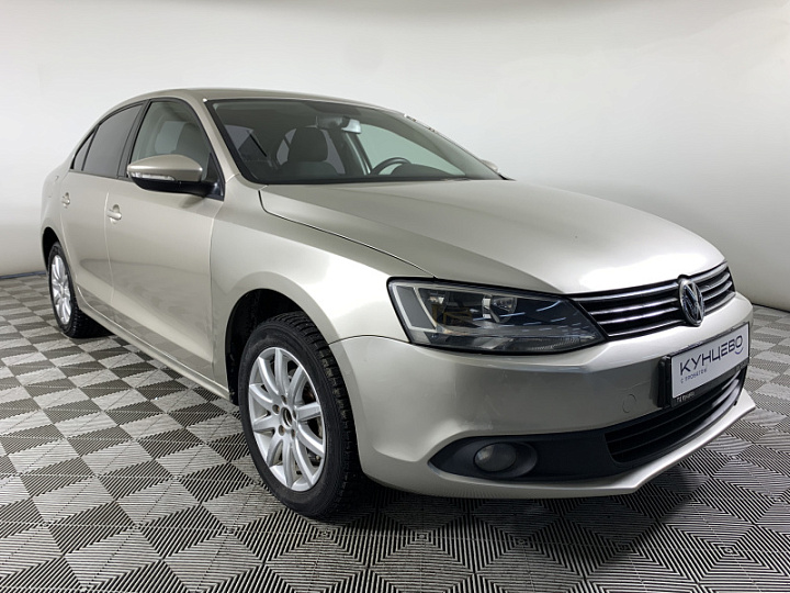 VOLKSWAGEN Jetta 1.6, 2012 года, Механика, Серебристо-желтый