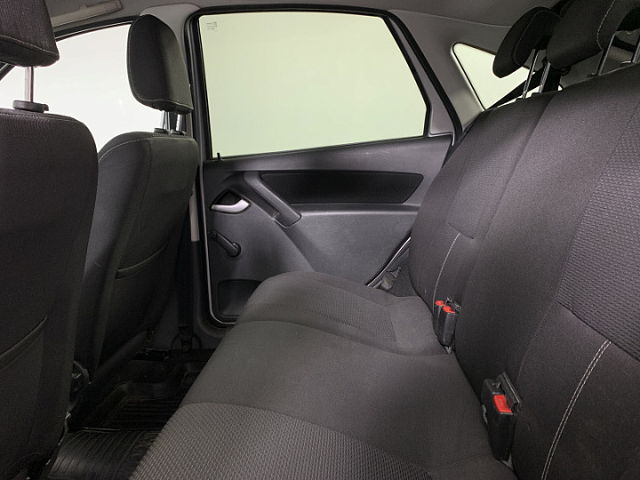 Lada Granta 1.6, 2014 года, Механика, Серебристый