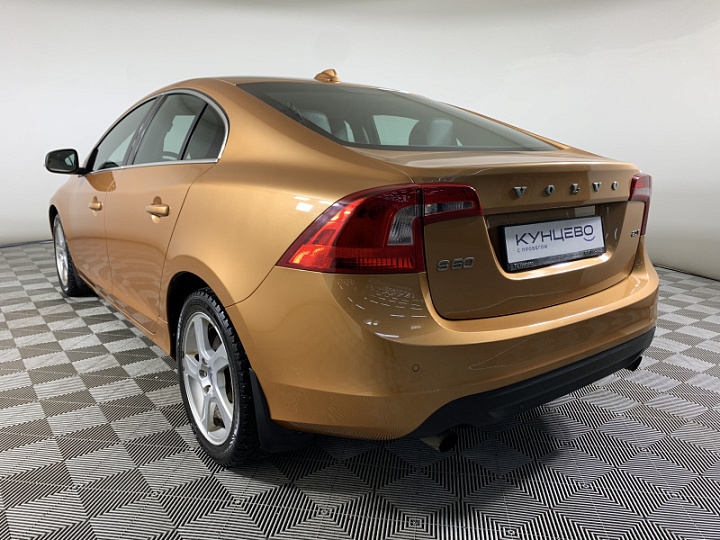 VOLVO S60 2, 2010 года, Робот, Золотистый