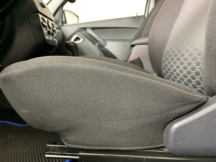 Lada Granta 1.6, 2023 года, Механика, БЕЛЫЙ