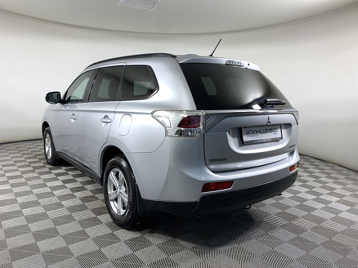 MITSUBISHI Outlander 2.4, 2013 года, Вариатор, Серебристый
