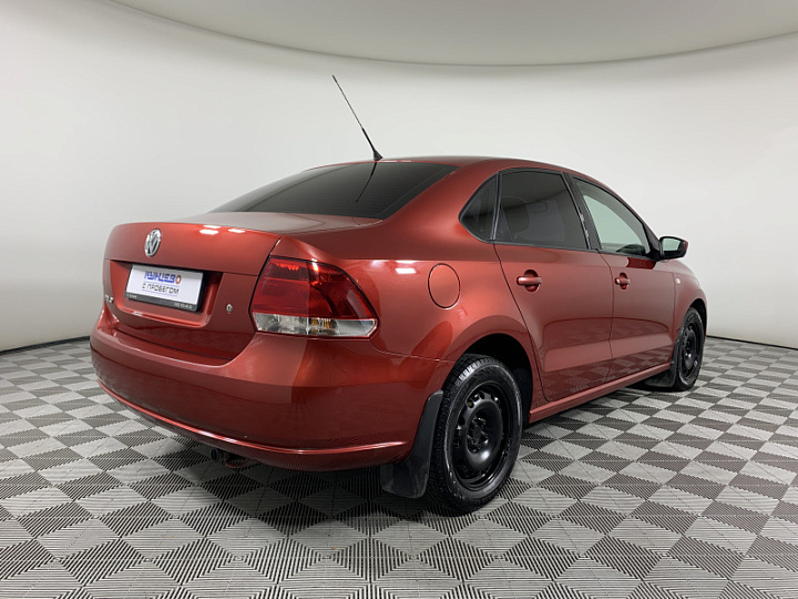 VOLKSWAGEN Polo 1.6, 2011 года, Механика, ВИШНЕВО-КРАСНЫЙ