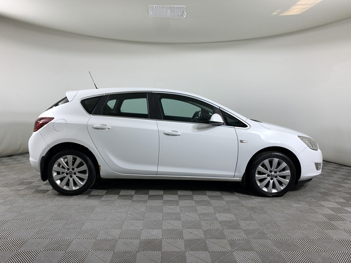 OPEL Astra 1.4, 2011 года, Автоматическая, БЕЛЫЙ