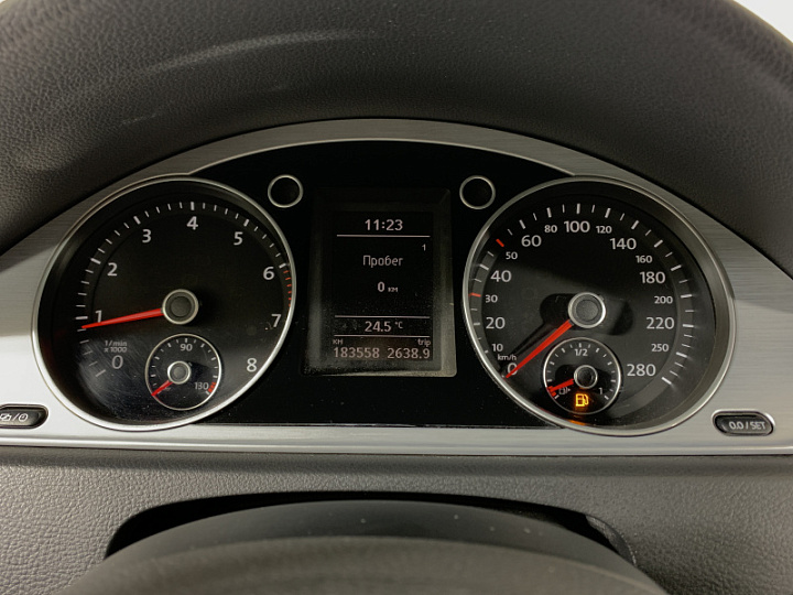 VOLKSWAGEN Passat CC 1.8, 2013 года, Механика, ЧЕРНЫЙ