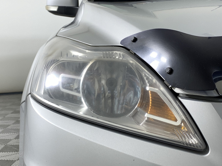Ford Focus 1.6, 2010 года, Автоматическая, Серебристый