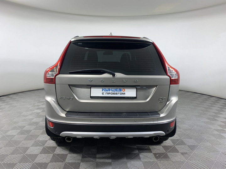 VOLVO XC60 2.4, 2011 года, Автоматическая, БЕЖЕВЫЙ