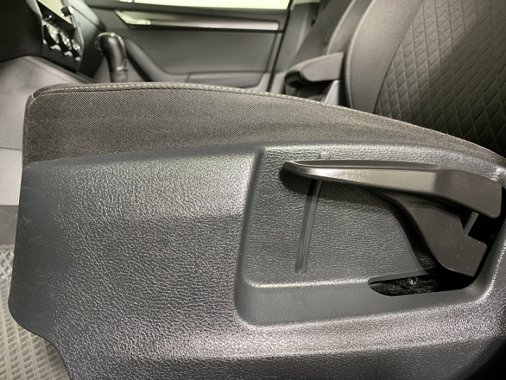 Skoda Octavia 1.6, 2018 года, Автоматическая, Черный