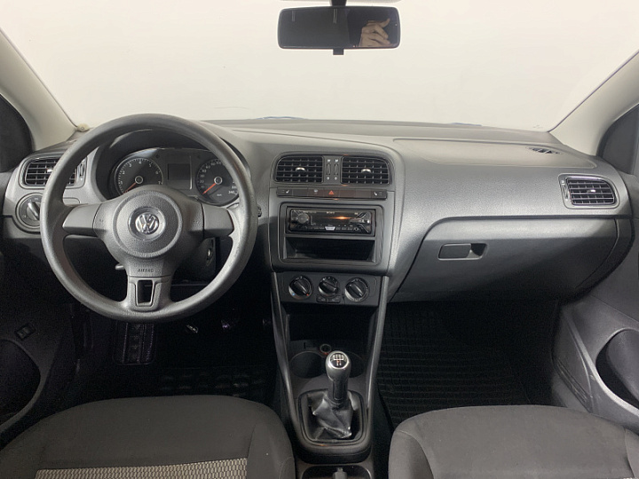VOLKSWAGEN Polo 1.6, 2011 года, Механика, ВИШНЕВО-КРАСНЫЙ