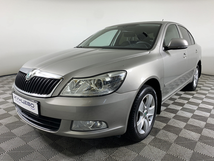 Skoda Octavia 1.8, 2012 года, Автоматическая, Бежевый
