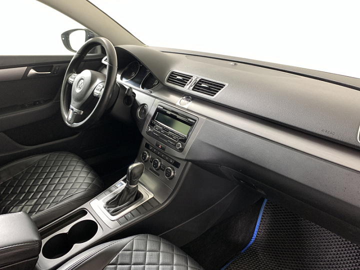 VOLKSWAGEN Passat 1.8, 2014 года, Робот, ЧЕРНЫЙ