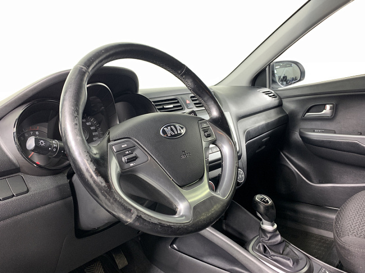 KIA Rio 1.6, 2015 года, Механика, БЕЛЫЙ