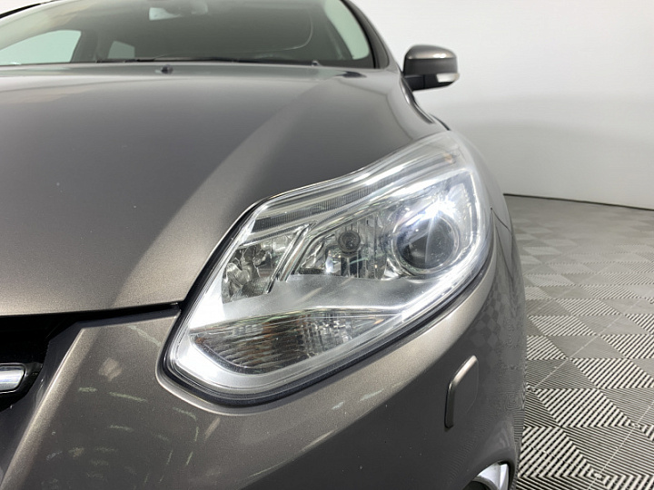 FORD Focus 1.6, 2013 года, Робот, Серо-коричневый