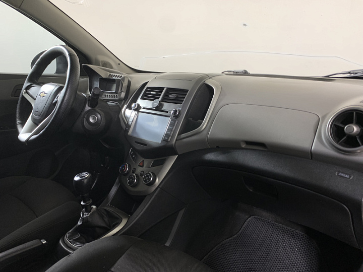 Chevrolet Aveo 1.6, 2012 года, Механика, Черный